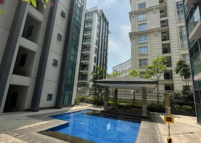 Kyendenz Condotel-across Naia T3 Pool View With Wifi